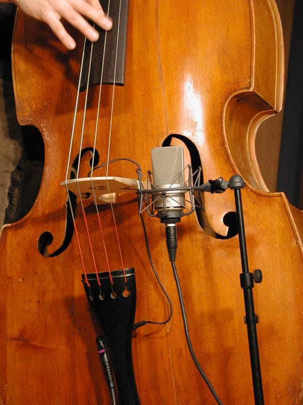 x1_TLM-103-Double-Bass-Close2_G