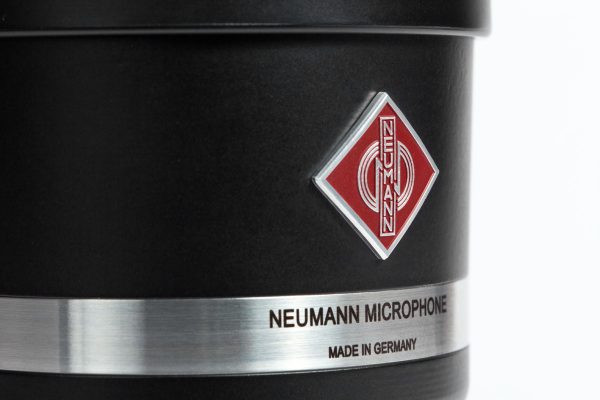 x1_TLM-107-bk-Logo_Neumann-Studio-Microphone_G